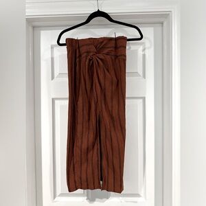 Brown knot detail skirt